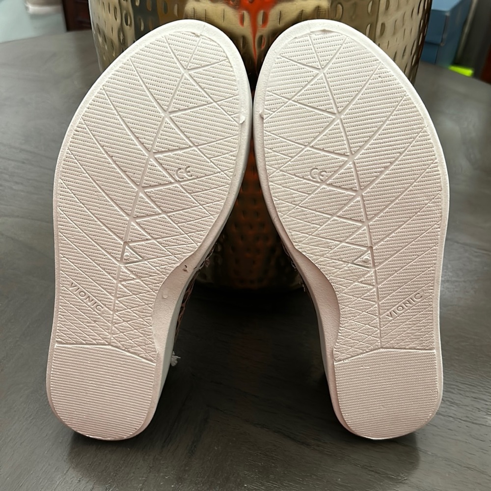 VIONIC MALIBU WOMENS COMFORT INSOLE LIFESTYLE SLIP-ON SNEAKERS - Picture 4 of 13